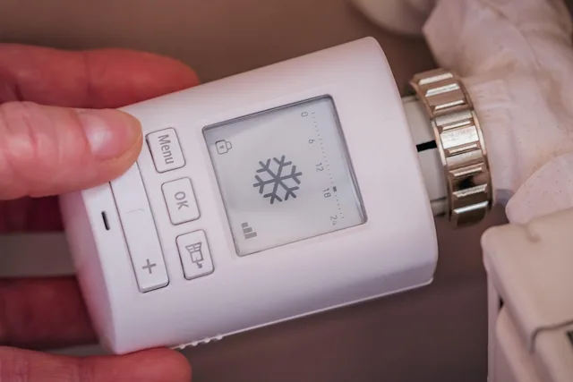 energy saving, heating, controller, temperature, warmth, minus, technology, metal, steering, digital, cold, energy saving, energy saving, energy saving, energy saving, energy saving. Controlling im Mittelstand: Vom Zahlenwerk zur Steuerung