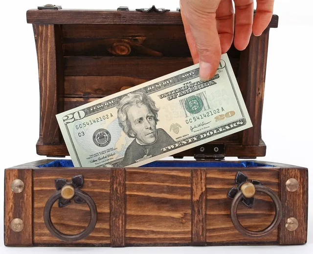 bank, billionaire, bills, box, brown, buried, business, case, cash, chest, close, coins, concept, conceptual, currency, dollar, gold, happy, hide, invest, investment, isolated, keepsake, lid, lock, loot, millionaire, money, mortgage, mysterious, mystery, notes, nugget, pirate, poor, rich, save, savings, shut, storage, store, treasure, trove, valuable, white, wood, wooden, brown business, brown money, brown bank, brown company, brown note, brown box, billionaire, millionaire, millionaire, millionaire, millionaire, millionaire, treasure. Finanzplanung im Betrieb: Liquidität, Budget und Szenarien