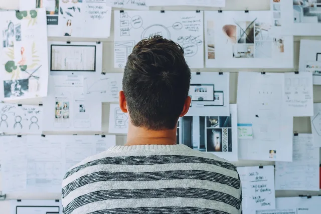 Foto zur Illustration von Kreativitätstechniken im Betrieb: Brainstorming und laterales Denken