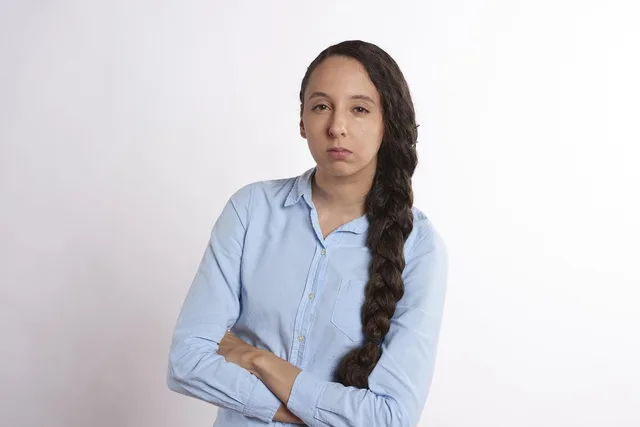 tough, woman, confident, lifestyle, young, endurance, adult, determination, serious, effort, real, ferocious, business, hands crossed, crossed, hands, person, girl, female, human, symbol, looking, mad, emotion, look, angry, eyebrow, tough, angry, angry, angry, angry, angry, eyebrow. Personalführung im Mittelstand: Vom Gespräch zur Entwicklung