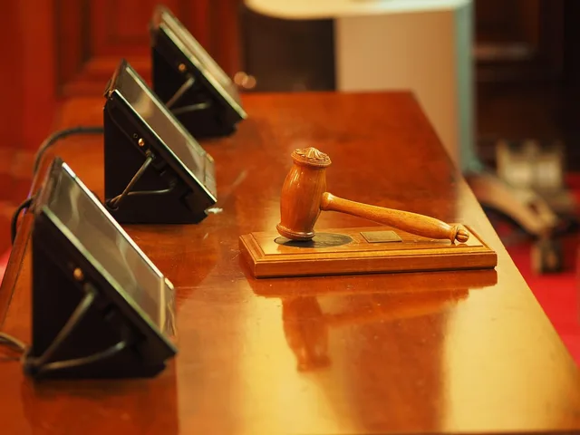 judge, hammer, judgement, court, council, crime, law, gavel, auction, tribunal, verdict, brown law, judge, judge, judge, court, court, court, court, law, law, law, law, law, gavel, auction, tribunal. Prozesskosten ermitteln: Methode und Datenquellen